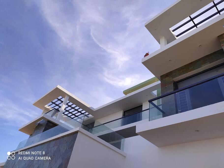 Sona Homes, Beach House Madras Buitenkant foto