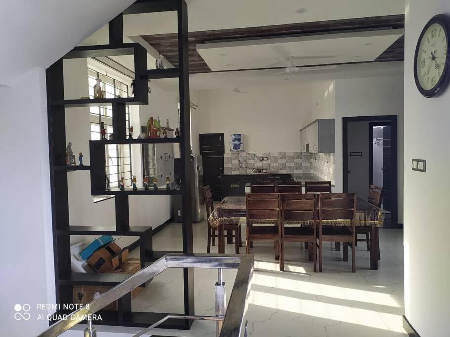 Sona Homes, Beach House Madras Buitenkant foto